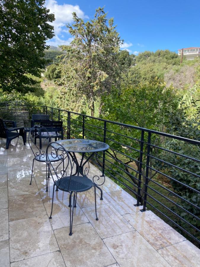 Sweet 2 Pieces 42 M2 Chambre, Salon, Cuisine, Grande Terrasse, Parking Proche Centre Et Apartamento