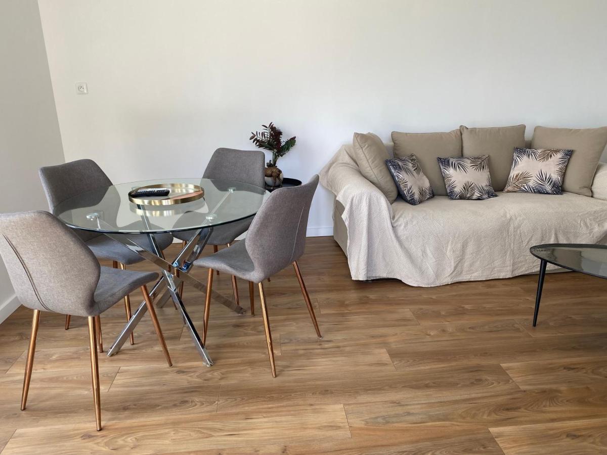 Apartment Sweet Home: Cozy With Terrace Near And Sea